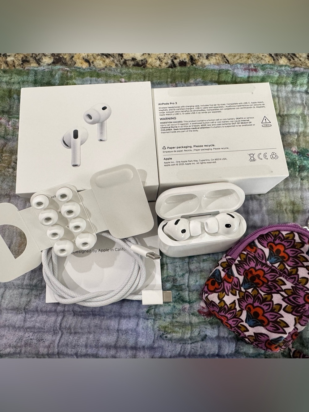 Apple AirPods Pro 3 Charging Case and Accessories - White